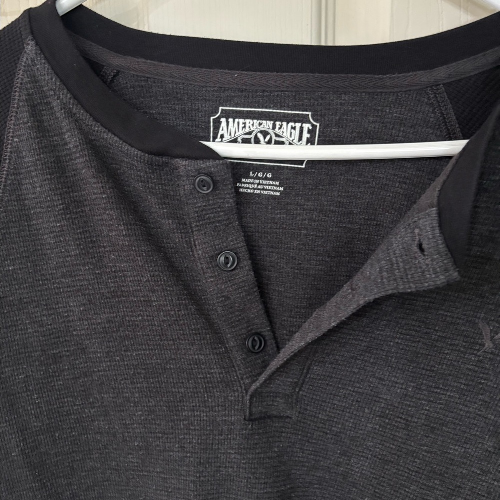 American Eagle Outfitters Men's Dark Gray Henley Shirt